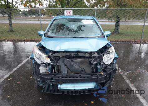 2015 Nissan Versa Note S (Sr)/S Plus/Sl/Sr/Sv z USA, uszkodzony, nr VIN 3N1CE2CP0FL375100